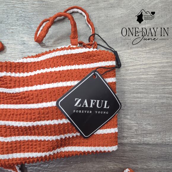 Zaful Textured Bandeau Bikini Swimsuit Size S - Picture 2 of 5